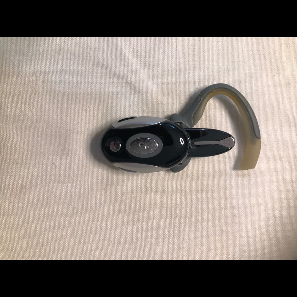 Blue Tooth Wireless Headset - Picture 4 of 6